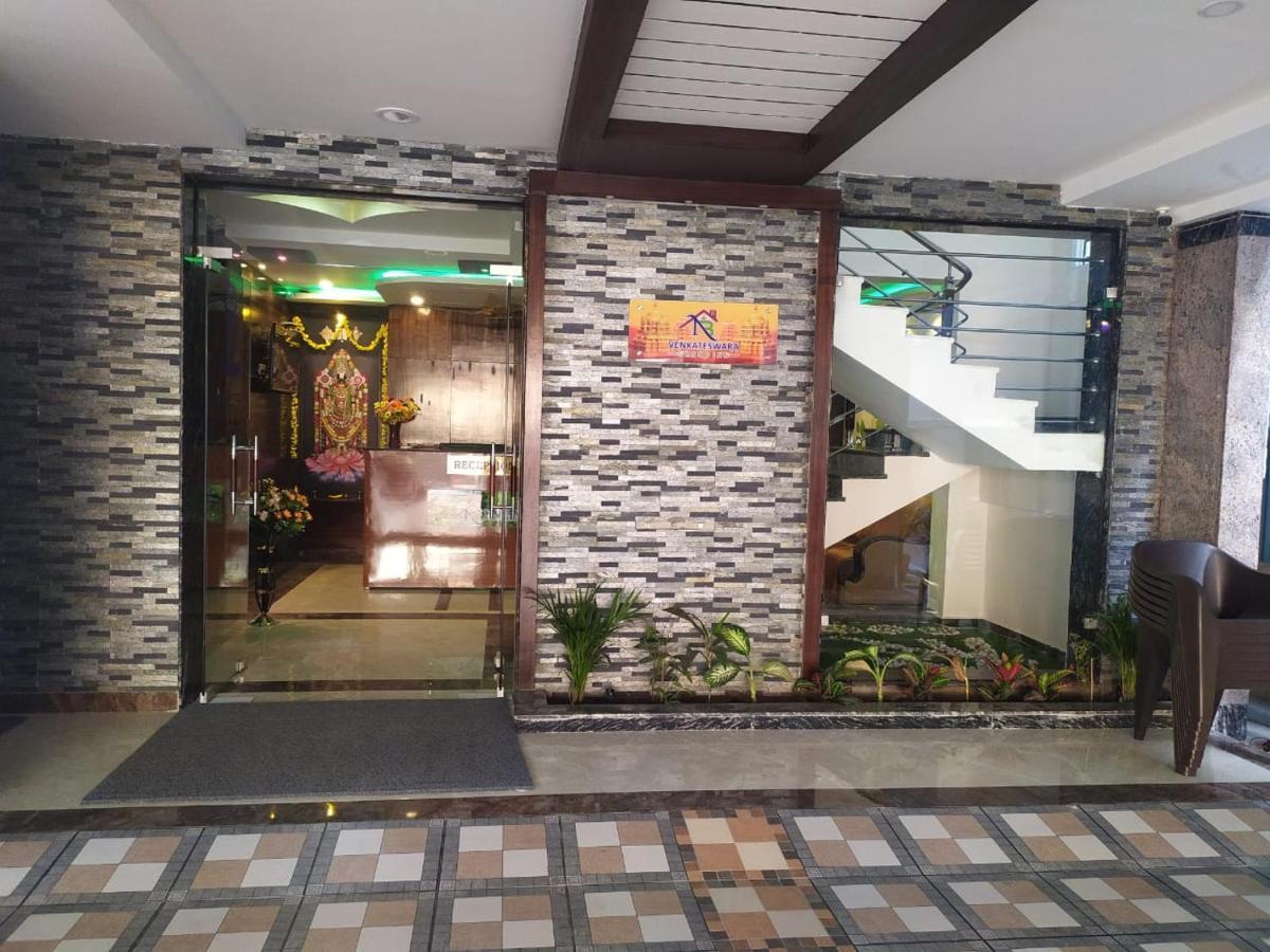 Fabhotel Nb Venkateswara Grand Inn טירופאטי מראה חיצוני תמונה